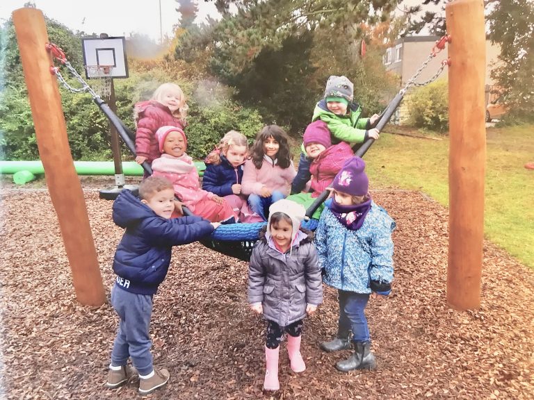 2017: Hilfe für Kindergarten, Bonhoeffer-Senioren und Ephata-Jugendchor